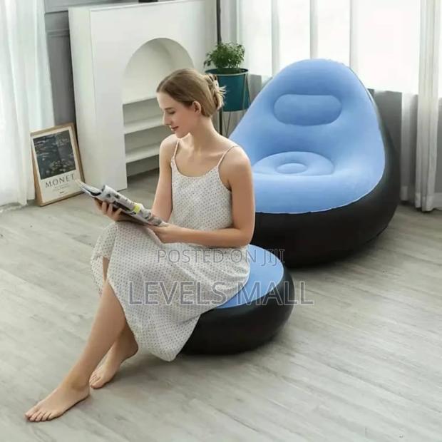 Inflatable Chair With Pump · Photo 2