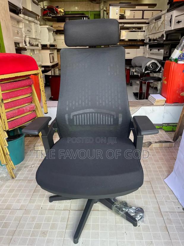 An Original Office Chair · Photo 4