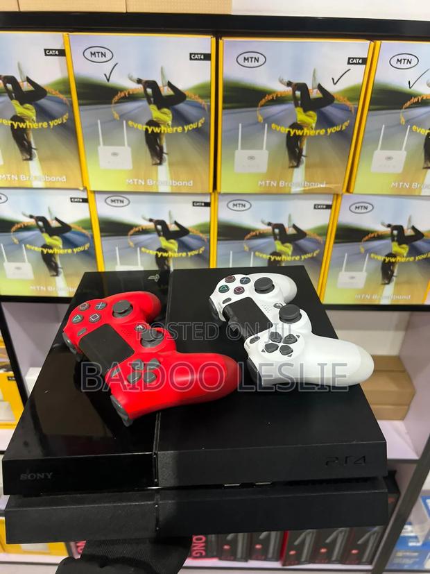 Ps4 Slim Console With 5 Games Two Pads