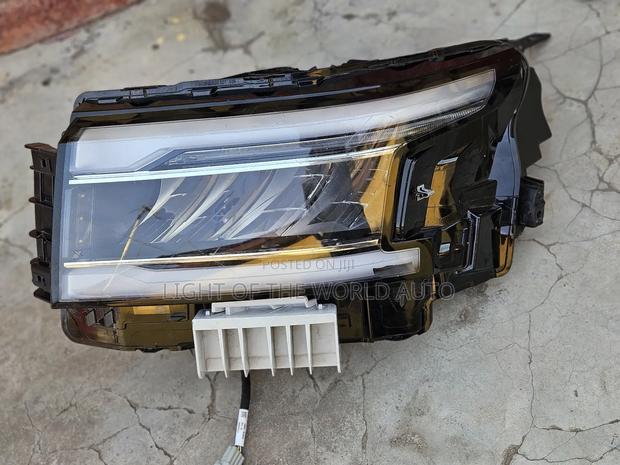 Nissan Frontier Headlight 2024 Driver Side