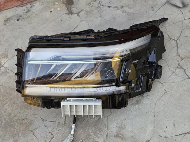 Nissan Frontier Headlight 2024 Driver Side