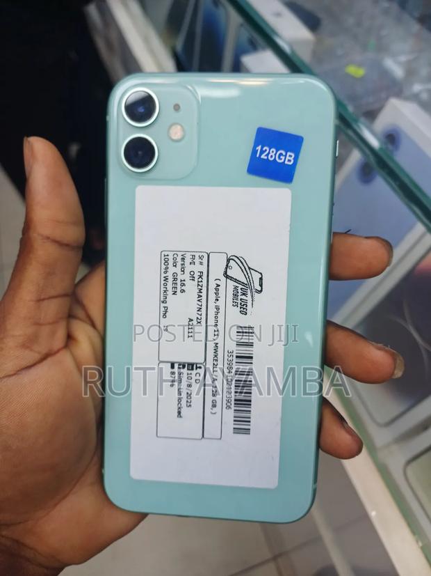 Apple iPhone 11 128 GB Green · Photo 3