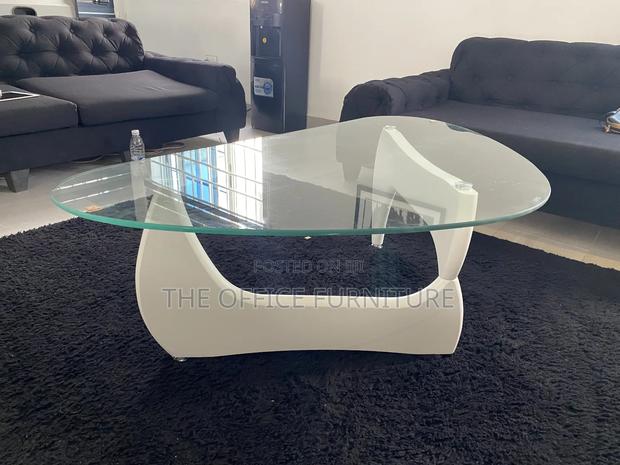 Noguchi Oval Glass Centre photo 2
