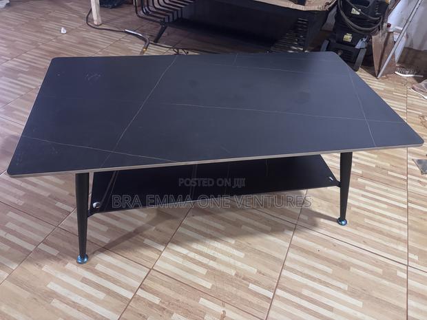Modern Marble Top Center Table · Photo 2