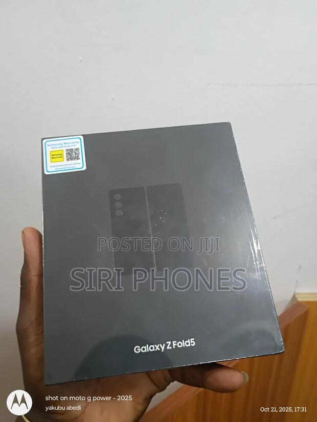New Samsung Galaxy Z Fold 5 256 GB Black photo 2