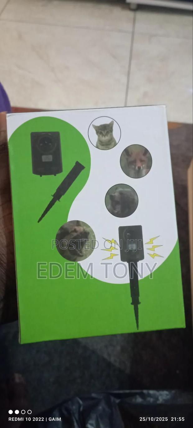 Ultrasonic Animal Repeller · Photo 2