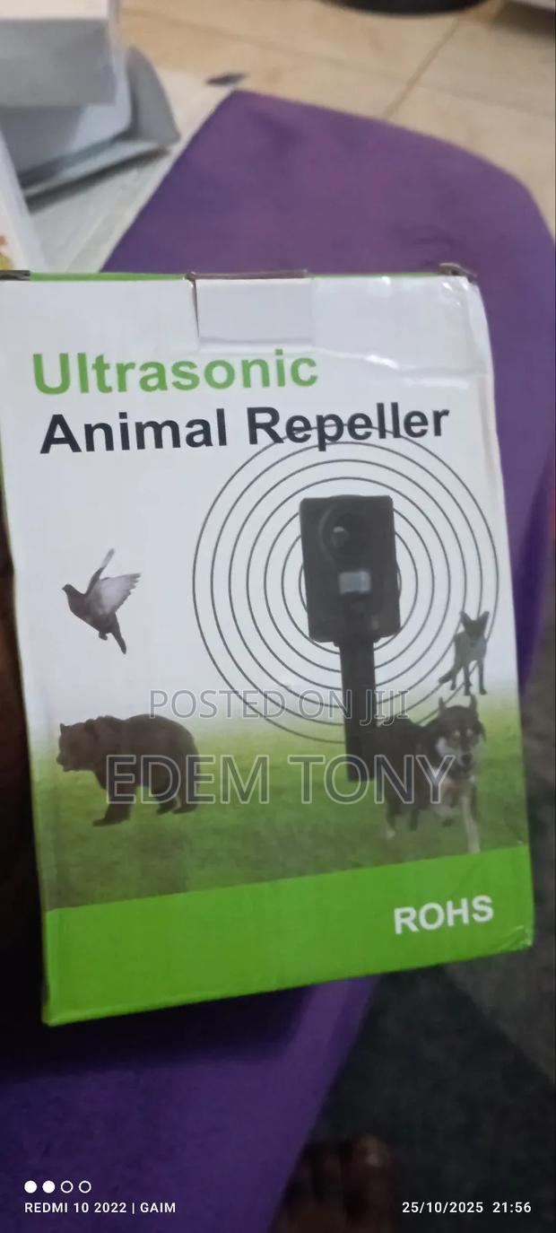 Ultrasonic Animal Repeller · Photo 3