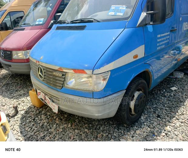 Mercedes-Benz Sprinter 2010 Blue
