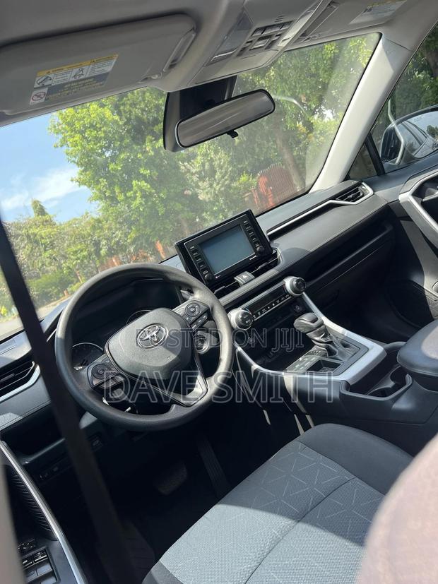 Toyota RAV4 XLE AWD 2020 Gray