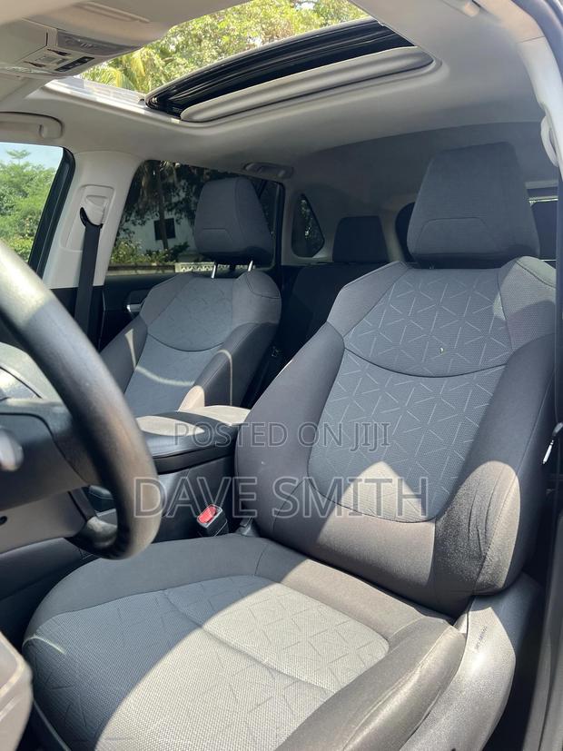 Toyota RAV4 XLE AWD 2020 Gray