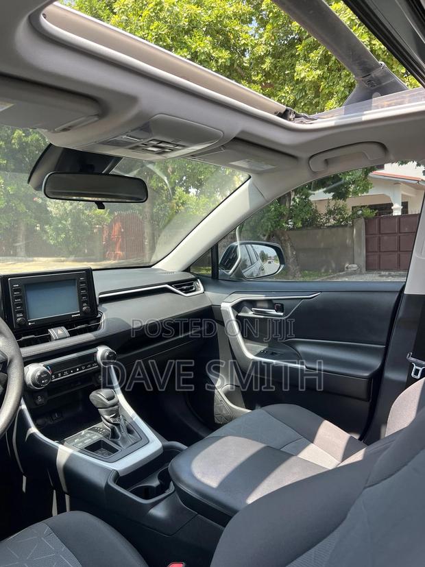 Toyota RAV4 XLE AWD 2020 Gray