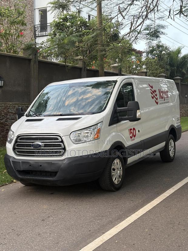 Ford Transit 2018 White photo 4