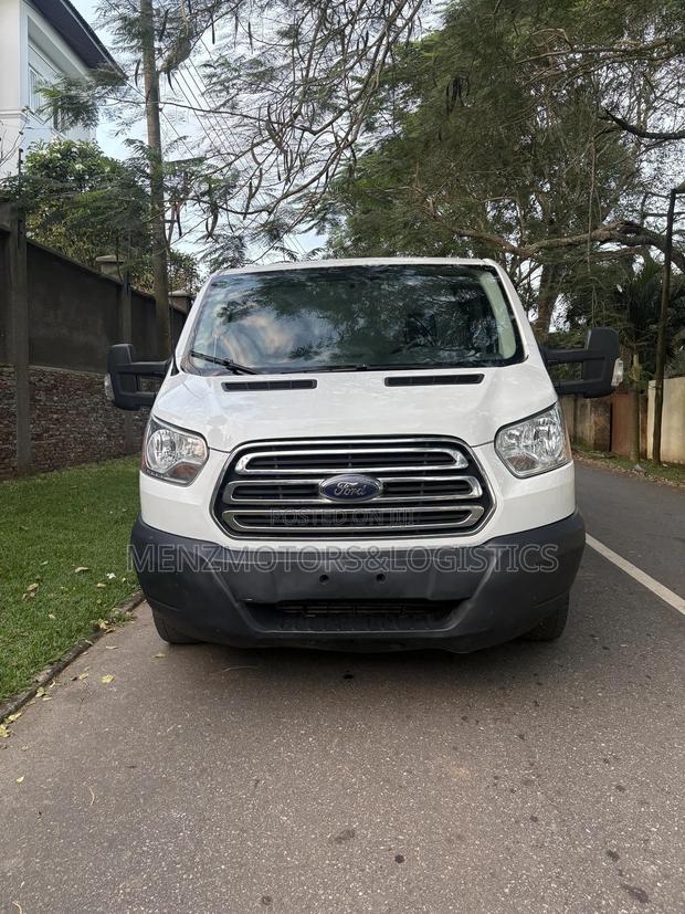 Ford Transit 2018 White photo 3