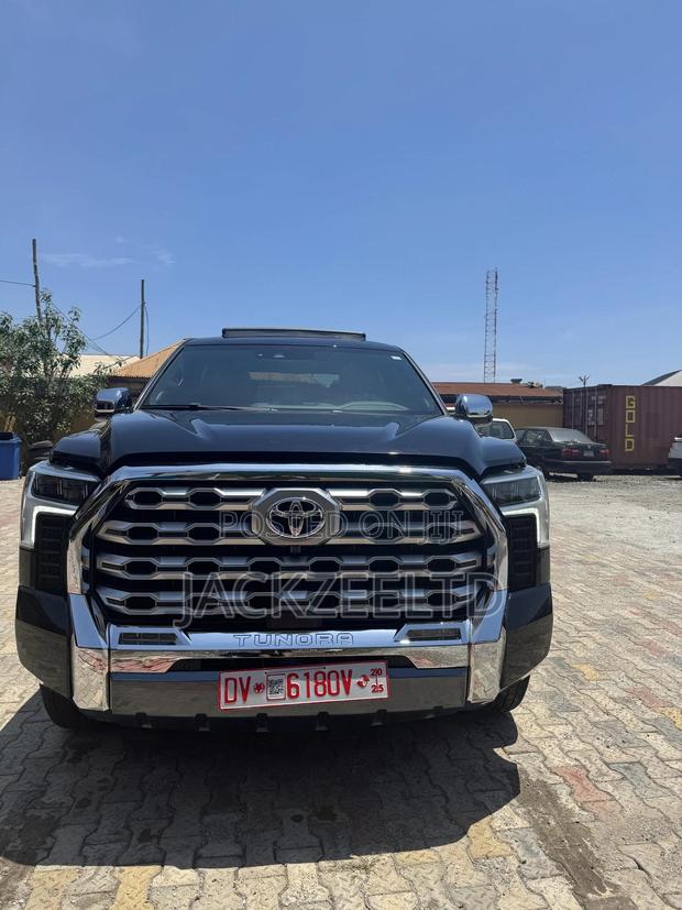 Toyota Tundra 1794 Edition CrewMax 5.5' Bed 2023 Black