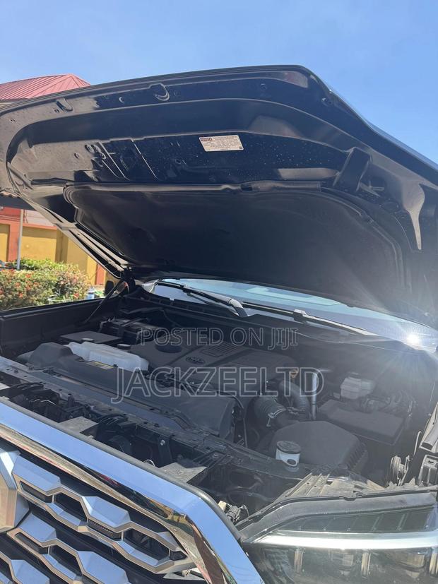 Toyota Tundra 1794 Edition CrewMax 5.5' Bed 2023 Black