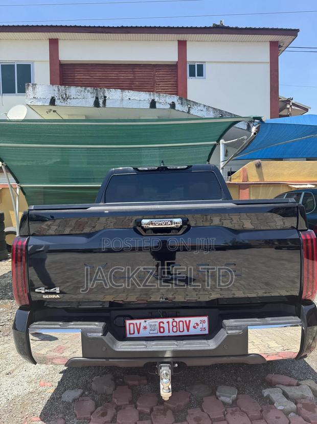 Toyota Tundra 1794 Edition CrewMax 5.5' Bed 2023 Black