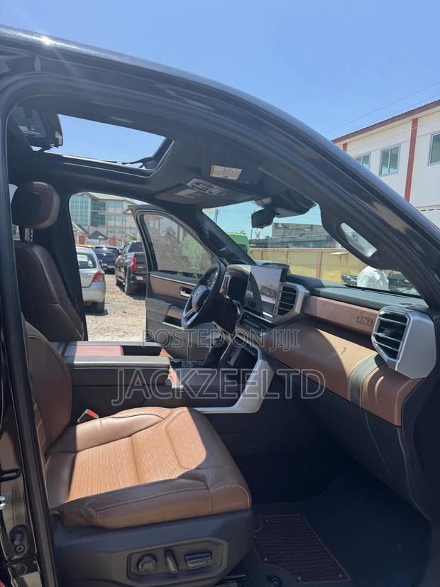 Toyota Tundra 1794 Edition CrewMax 5.5' Bed 2023 Black