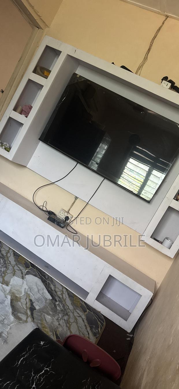 Affordable Home Used TV Stand · Photo 4