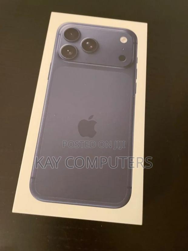 New Apple iPhone 17 Pro 256 GB Blue photo 2