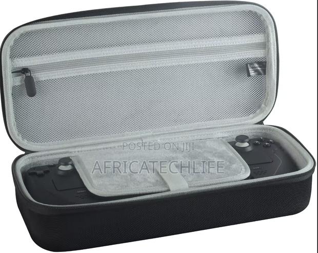 Insignia Go Travel Protective Case for Steamdeck · Photo 1