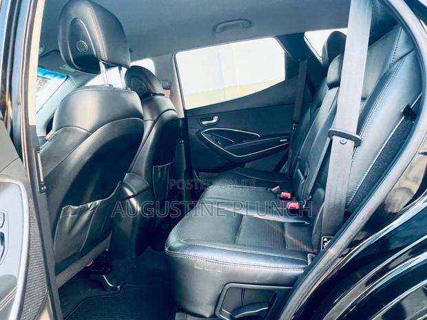 Hyundai Santa Fe 2014 Black