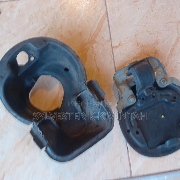 Fuel Tank Cover Civic 08-11 photo 2
