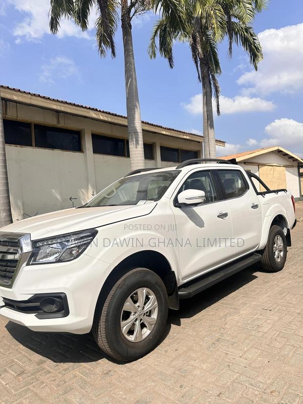 New Nissan Pick-Up 2025 Gray photo 7
