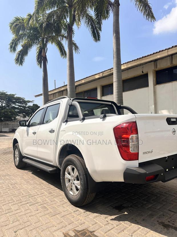 New Nissan Pick-Up 2025 Gray photo 8