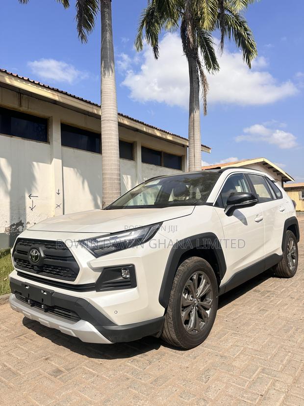 New Toyota RAV4 2025 White