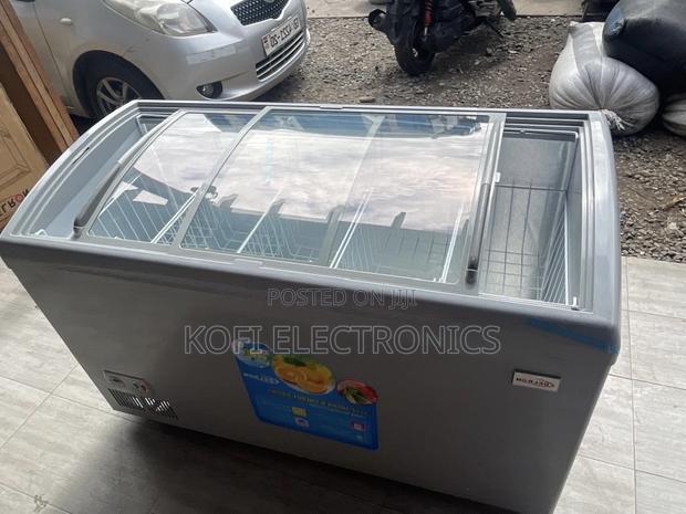Delron Icerealm Panorama Storage Chest · Photo 2