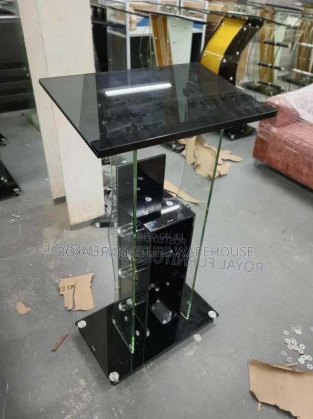 Cute Preaching Podium Stand · Photo 3
