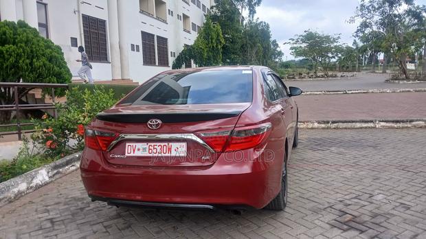 Toyota Camry SE 4dr Sedan (2.5L 4cyl 6A) 2016 Red photo 4