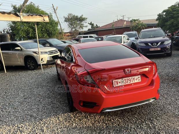 Honda Civic 2019 Red photo 6