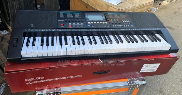Keyboard PSR-483 · Photo 3