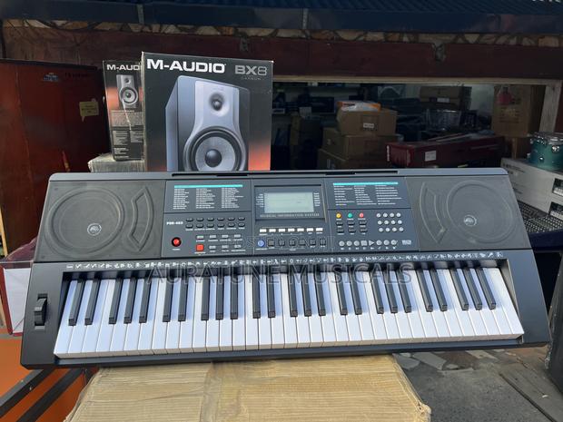 Keyboard PSR-483 · Photo 4