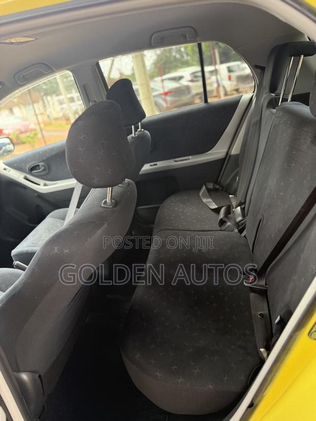 Toyota Vitz 1.3 FWD 3dr 2010