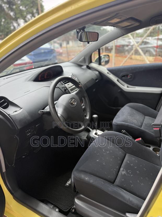 Toyota Vitz 1.3 FWD 3dr 2010