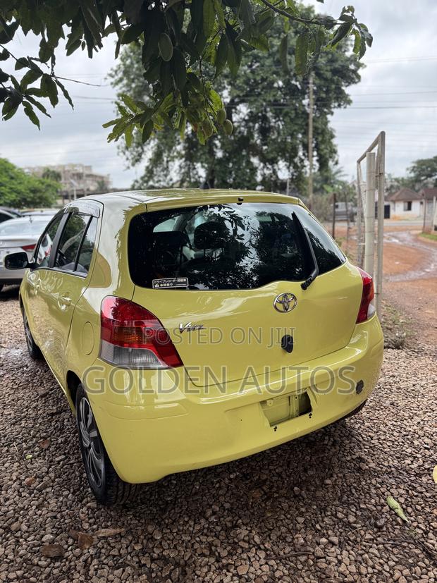 Toyota Vitz 1.3 FWD 3dr 2010