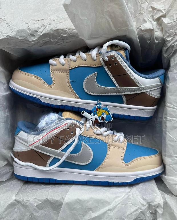 Nike Dunk Low Blastoise · Photo 3