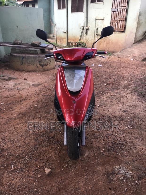 Yamaha Crux 2025 Red