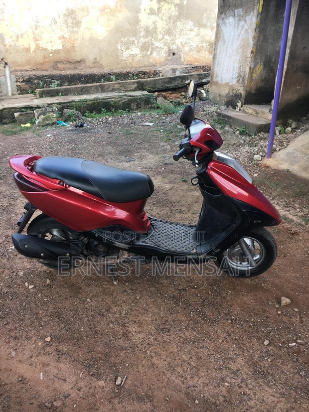 Yamaha Crux 2025 Red