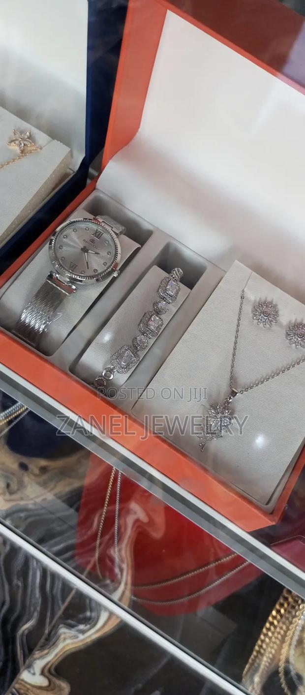 3 in 1 Ladies Jewelry Set · Photo 4