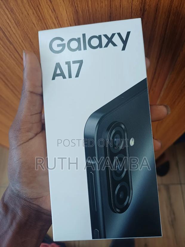 New Samsung Galaxy A17 128 GB Black · Photo 4