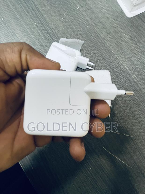 Apple 70w Usb-C Power Adapter Mqln3