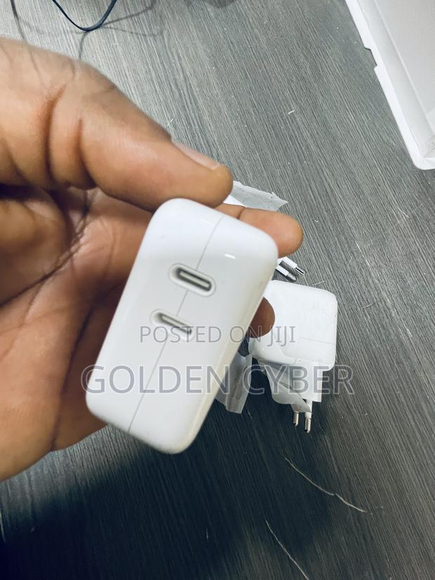 Apple Dual Usb-C Port 35w Power Adapter Mnwp3 photo 2