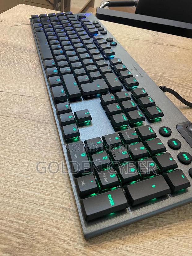 Logitech G815 Lightsync RGB Mechanical Gaming Keyboard photo 3