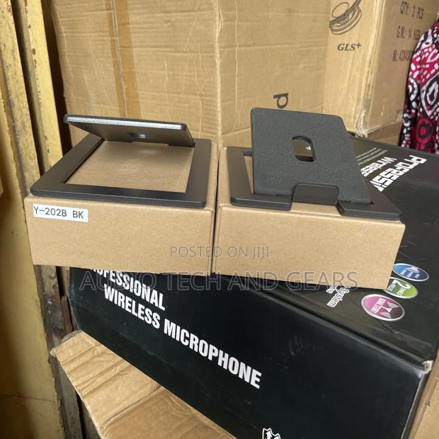 Studio Monitor Stand · Photo 3