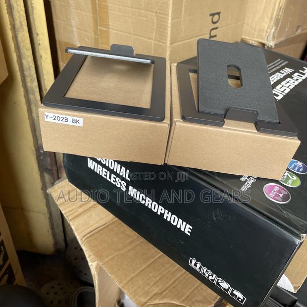 Studio Monitor Stand · Photo 4