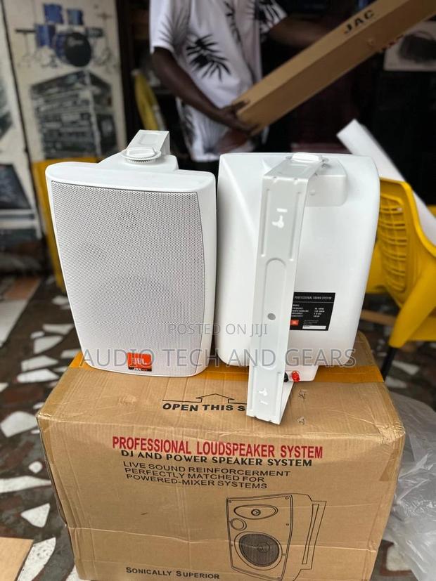 JBL 6.5 Wall Mount Speakers · Photo 2