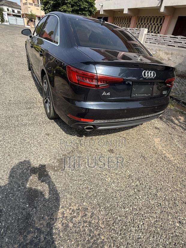 Audi A4 2.0T Season of Audi Premium AWD quattro 2017 Black